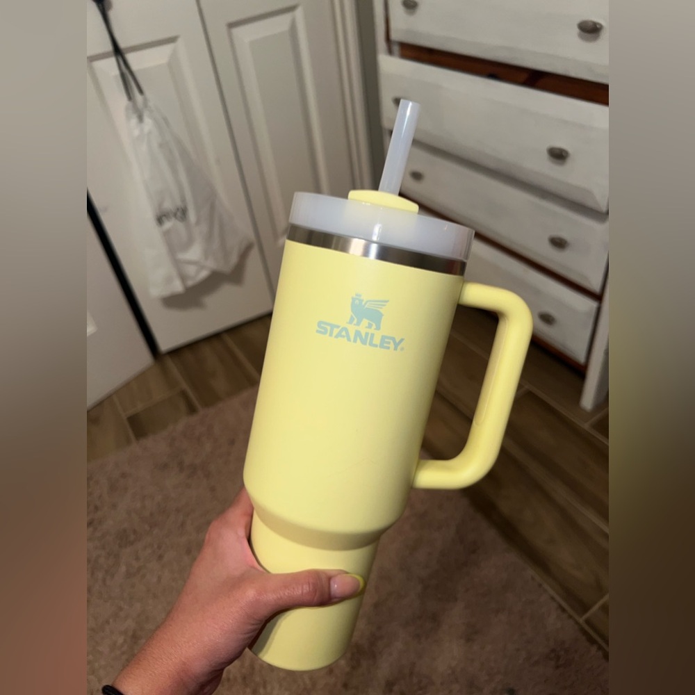 Stanley 40oz Tumbler in Pomelo 💛